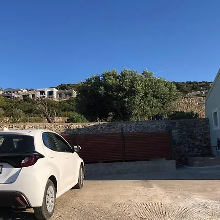 Entire Serene Private House Close To The Port Сasa de vacaciones