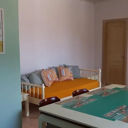 Entire Serene Private House Close To The Port Kárpatos